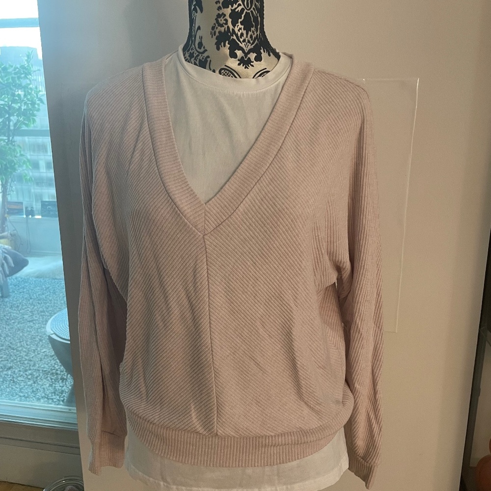 Cozy Ribbed Pink Women's V-neck sweater